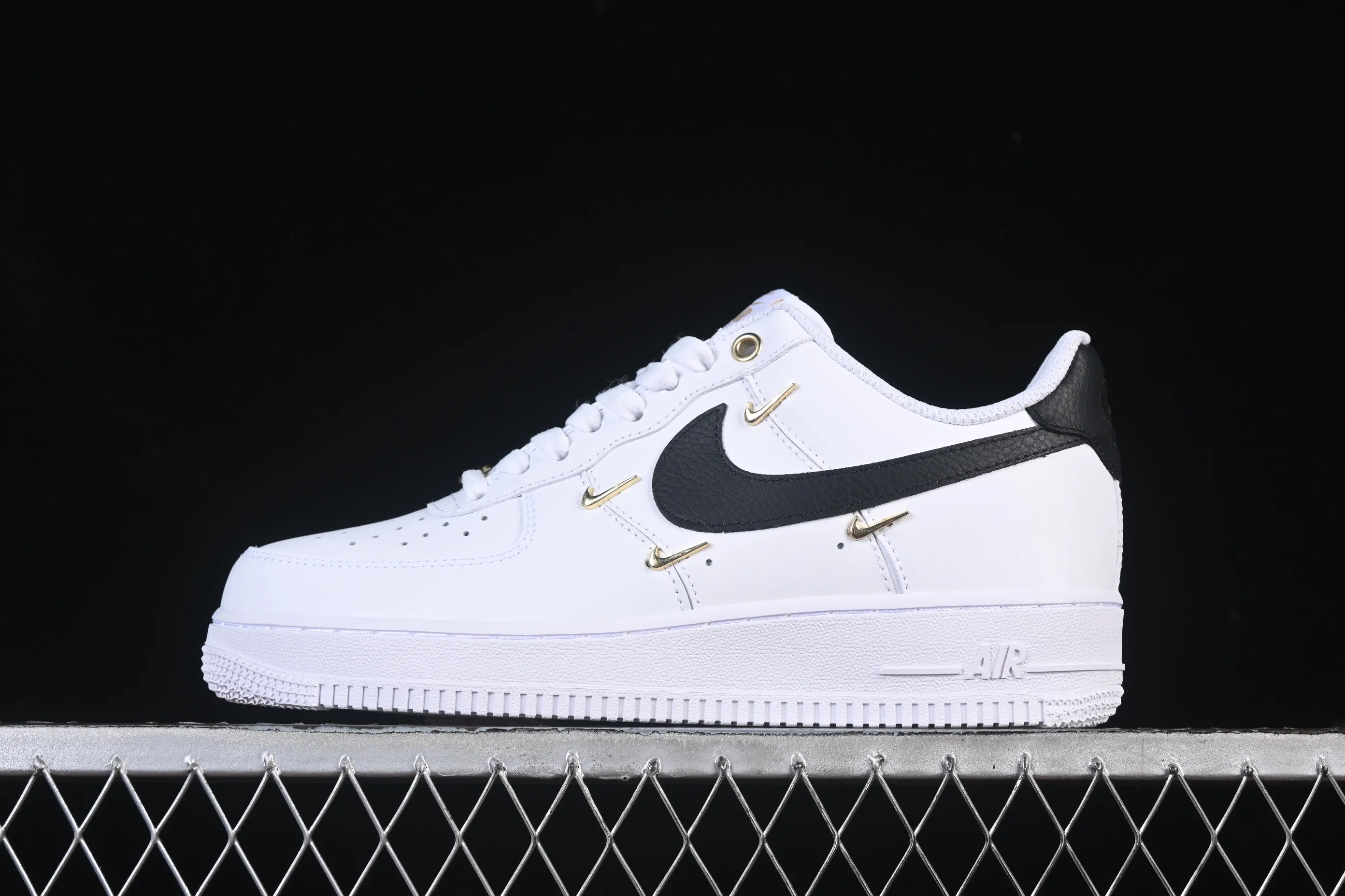 All categories Nk Air Force 1 Air Force series Nk Air Force 1 Low Air Force low top Nike Air Force 1'07 Low Four hooks black and white Air Force 1 low top casual sneakers ZH0316-113